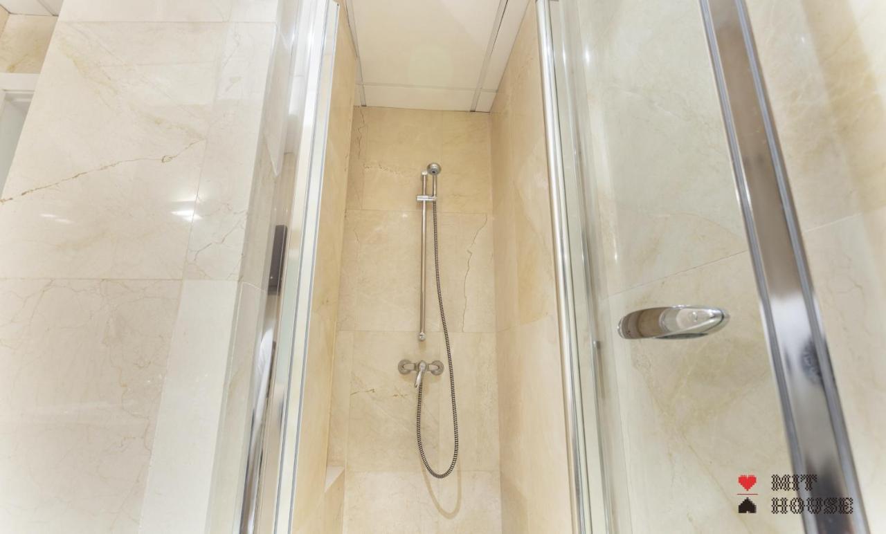Ferienwohnung Mit House Puerta Del Sol III En Madrid Exterior foto
